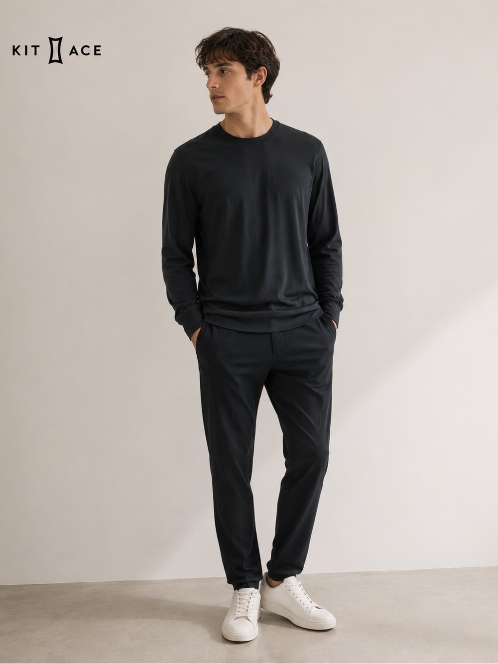 Kit and Ace Black Long Sleeve Crewneck Sweater Size Small